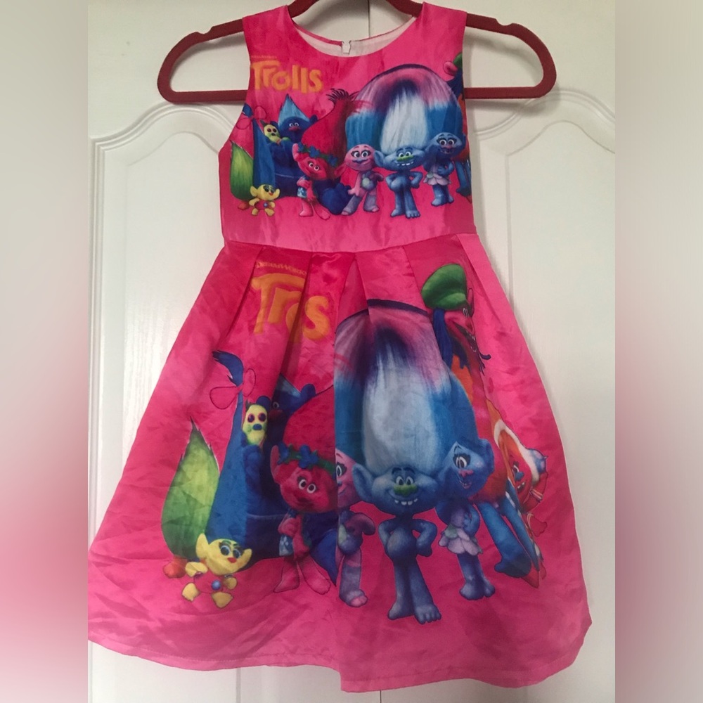 Size 6/7 NWOT dress - Picture 1 of 4